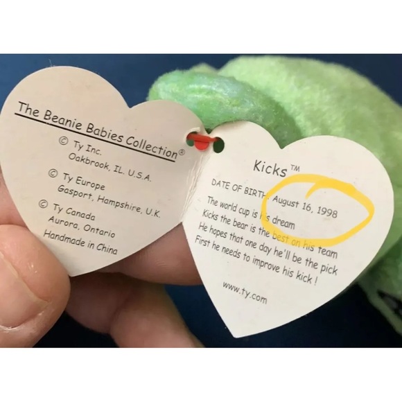 Kicks the TY bear with tag errors. - Picture 2 of 3